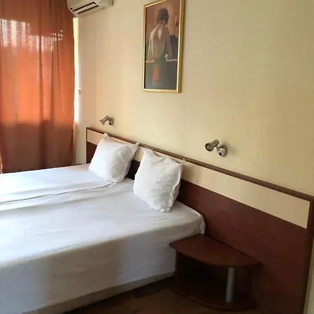 Hotel Karavel *