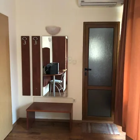 Karavel Hotel *